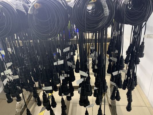 HPDB 100 broches connecteur MDR SCSI Assemblage de câble fil noir avec matériau de contact en laiton