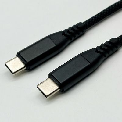 Assemblage de câble moulé USB noir de 1m UL2725 28Awg pour la synchronisation et la recharge rapide des données