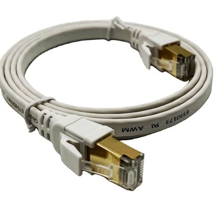 Cable Ethernet Cat8 blanc sur mesure pour la connexion réseau Rj45