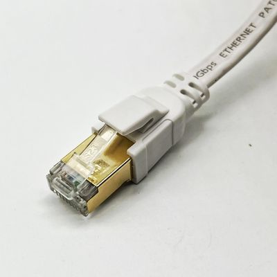 Cable Ethernet Cat8 blanc sur mesure pour la connexion réseau Rj45