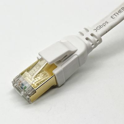 Cable Ethernet Cat8 blanc sur mesure pour la connexion réseau Rj45