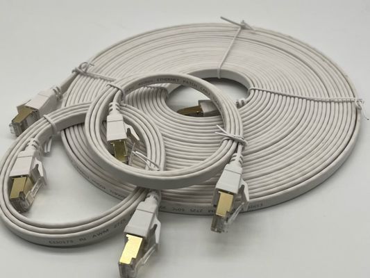 Cable Ethernet Cat8 blanc sur mesure pour la connexion réseau Rj45