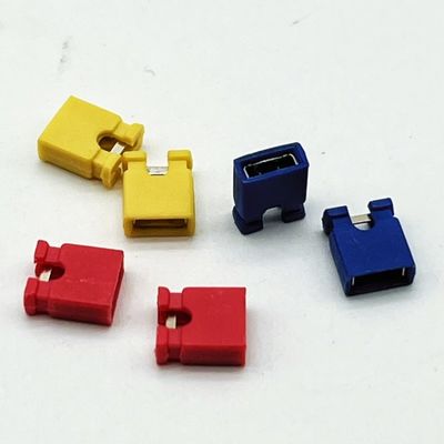 3A-5A 2.54mm Pitch Mini Jumper Hauteur 6.0mm Rouge Bleu Jaune Jaune Noir avec couvercle de forme ouverte