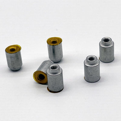 Matériau de contact en acier PCB M2.0 Standoff SMD espaceurs en acier pour les solutions de montage de PCB