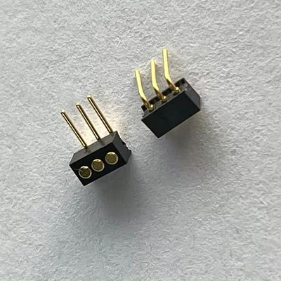 1.27mm 3 épingles à angle droit type de plongée de laiton à ressort chargé connecteur à broche magnétique Pogo