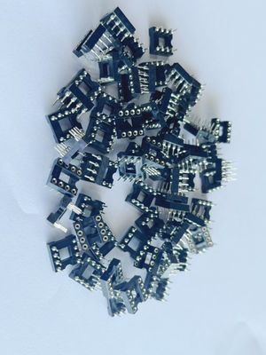 2.54mm 8 épingle IC connecteur de prise féminin tête de broche droite PBT matériau isolant Noir