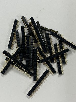 Connecteur d'accueil de broche de type SMT 4 broches 10 broches 12 broches contact à ressort avec haute durabilité et résistance au brouillard salin